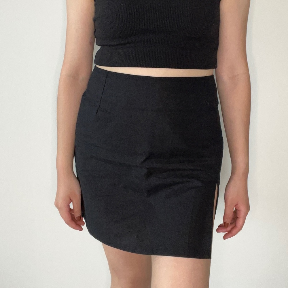 MOTEL Sheny Mini Skirt Black